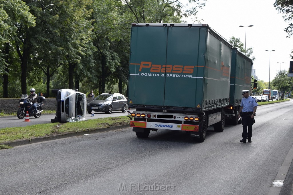 VU LKW PKW Koeln Riehl An der Schanz P07.JPG - Miklos Laubert